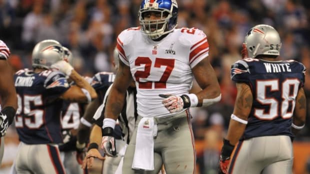 135530024lf078_patriot_giant-e1378846387737.jpg